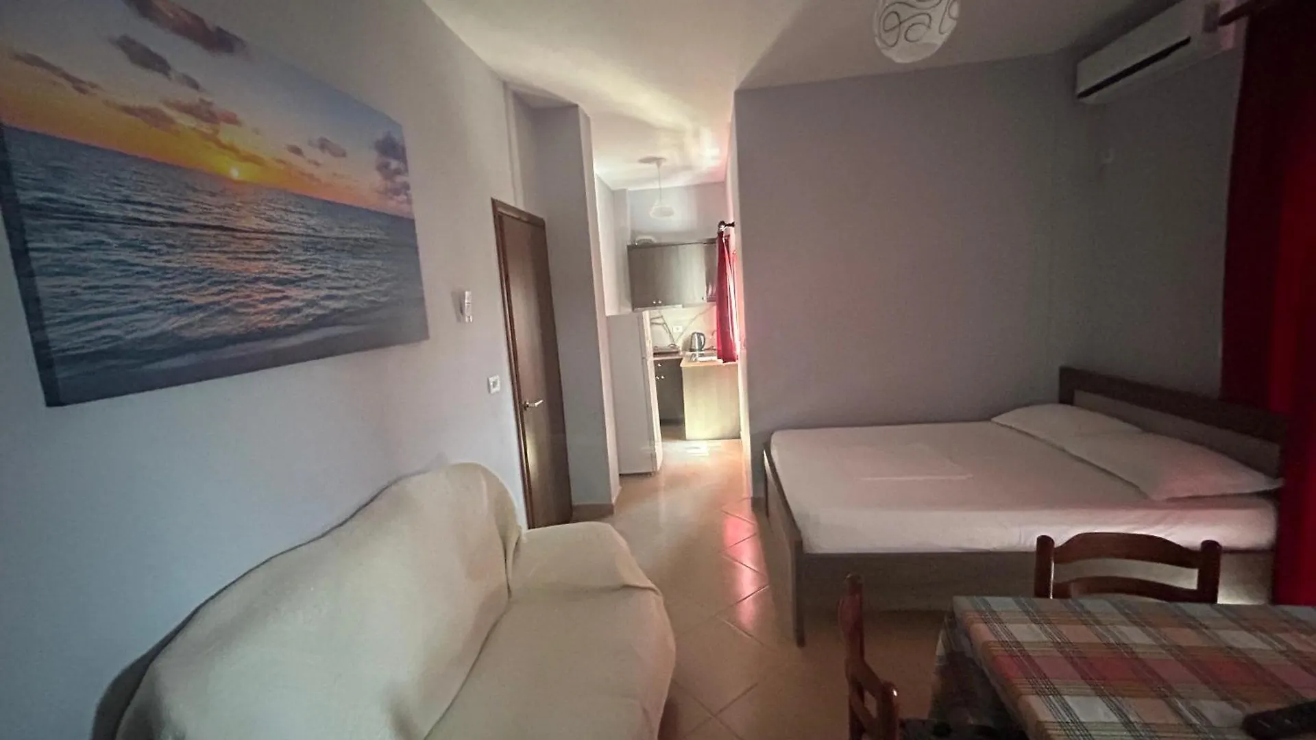 Jeti Guesthouse Ksamil